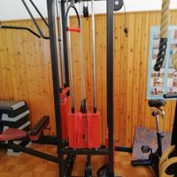 Combinata a 4 lati con lat machine, pulley, tricip