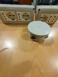 per impianto elettrico scatole con presse  