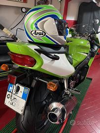 Kawasaki Zx7r - Model code zx750P.  Ultima serie.