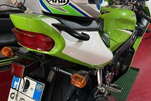 Kawasaki Zx7r - Model code zx750P.  Ultima serie.