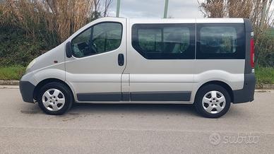 Opel Vivaro 9 posti