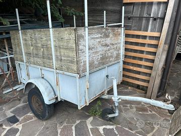 Carrello robusto con gancio traino 