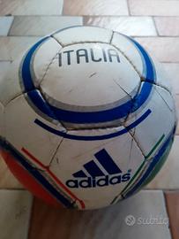 Pallone da calcio Adidas, taglia 5