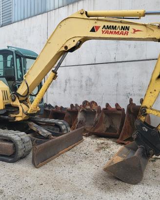 Miniescavatore usato YANMAR VIO 75