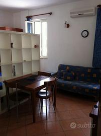 Monolocale arredato - Trani centro