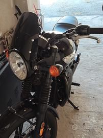 Triumph Bonneville T100 Total Black 