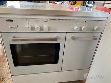 Cucina a gas con forno