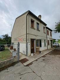 CAVARZERE - CASA ACCOSTATA CON SCOPERTO