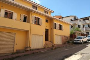 Casa indipendente zona piazza Sant' Antonio