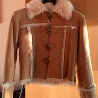 Giacca da donna beige corta