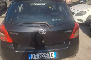 toyota yaris 1.0 3p benzina