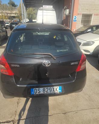 toyota yaris 1.0 3p benzina