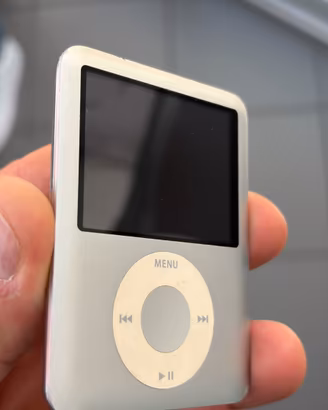 Apple ipod 3 gen 8gb