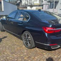 BMW 750i xDrive 2018 Full Optional Cerchi G20/21