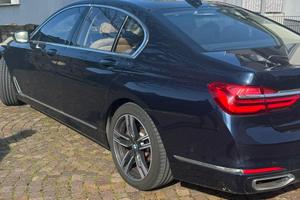 BMW 750i xDrive 2018 Full Optional Cerchi G20/21