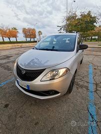 Lancia Ypsilon 1.2 69 CV 5P. S&S Gold 2020