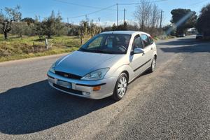 Ford Focus 1.8 TDDi cat 5p. Zetec
