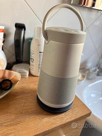 Bose SoundLink Revolve+ II con base di ricarica