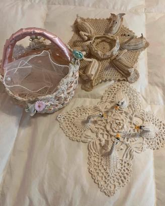 Cigni e cestino decorativi all’uncinetto vintage