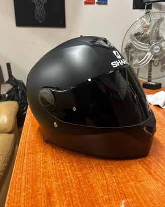 Casco Shark