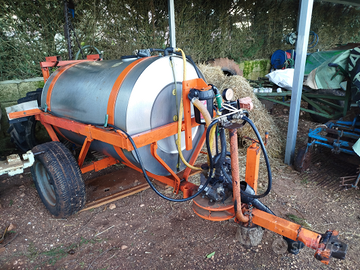 Atomizzatore agricolo carrellato