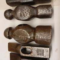 Martelli vecchi e antichi stock.