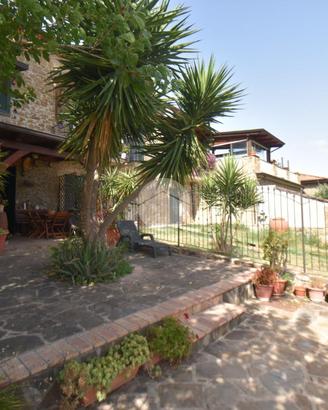 4 LOCALI A LAUREANA CILENTO