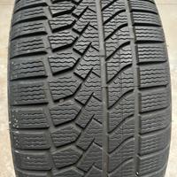 gomme 235/40/18