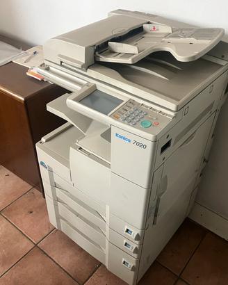 Stampante Konica minolta 7020