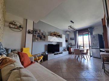 3 LOCALI A CARUGATE