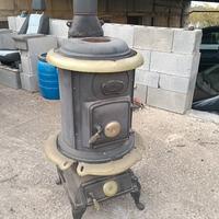 stufa a legna in ghisa