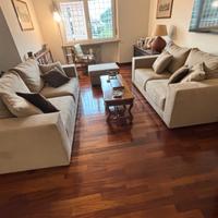 Coppia divani sfoderabili 230 + 200 con pouf