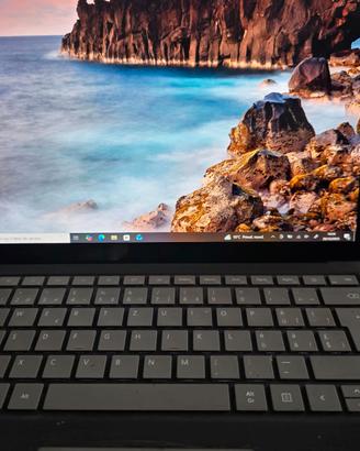 Surface Laptop 2 Schermo touch 13.5