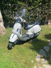 Piaggio Vespa 300 Gts