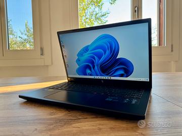 Acer Nitro V15 - RTX 5050, I7 13620H, 32GB RAM