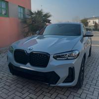 BMW X4    XDRIVE20I