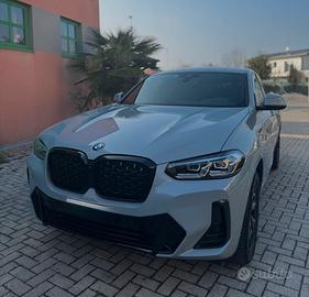 BMW X4    XDRIVE20I