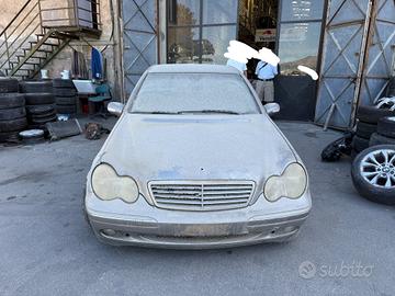 Ricambi Mercedes-Benz C200 CDI 143cv del 2003