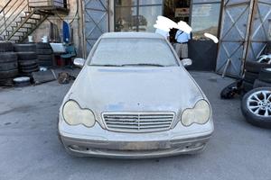 Ricambi Mercedes-Benz C200 CDI 143cv del 2003