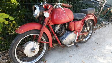 MOTO Guzzi Lodola 235
