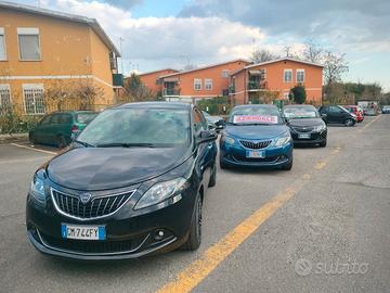 Lancia Ypsilon Hybrid Gold prezzo REALE