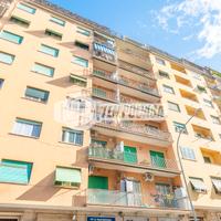 QUADRILOCALE CON BALCONI A REDDITO