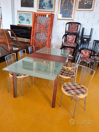 TAVOLO ALLUNGABILE MARRONE VETRO +6 SEDIE (1DIF) 
