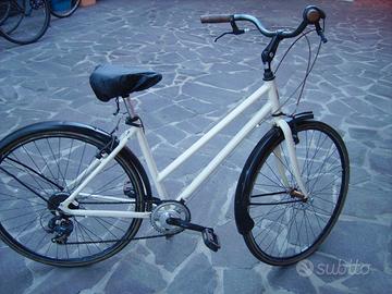 ciclismo donna bicicletta