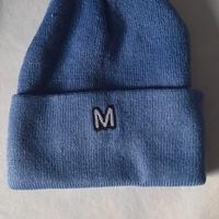 Cappello e guanti blu