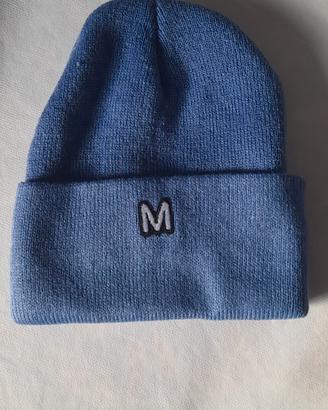 Cappello e guanti blu