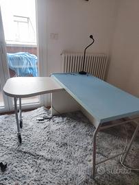 scrivania per cameretta con tappeto 