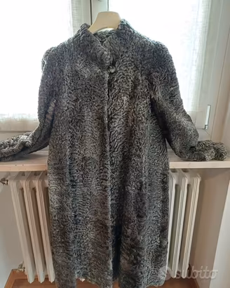 Cappotto pelliccia Astrakan.