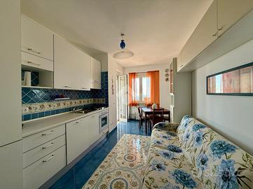 2 LOCALI A BARANO D'ISCHIA