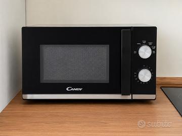 Microonde Candy 20L 700W – Pari al nuovo